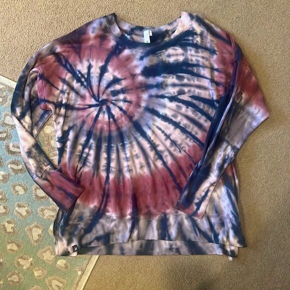 Glyder Joanna side slit top - Picture 2 of 5